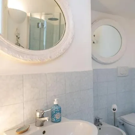 Βίλα Roccia Di Mare *