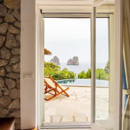 Roccia Di Mare Κάπρι